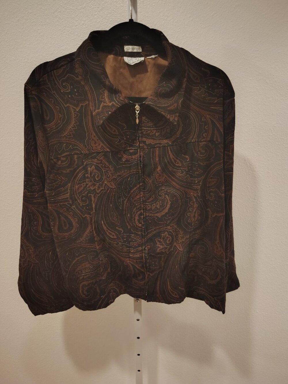 1830 #eighteen thirty Women's Long Sleeve Top Front Zipper Swirling Paisley